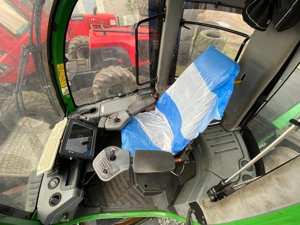 Харвестер John Deere 1470 E: фото 10