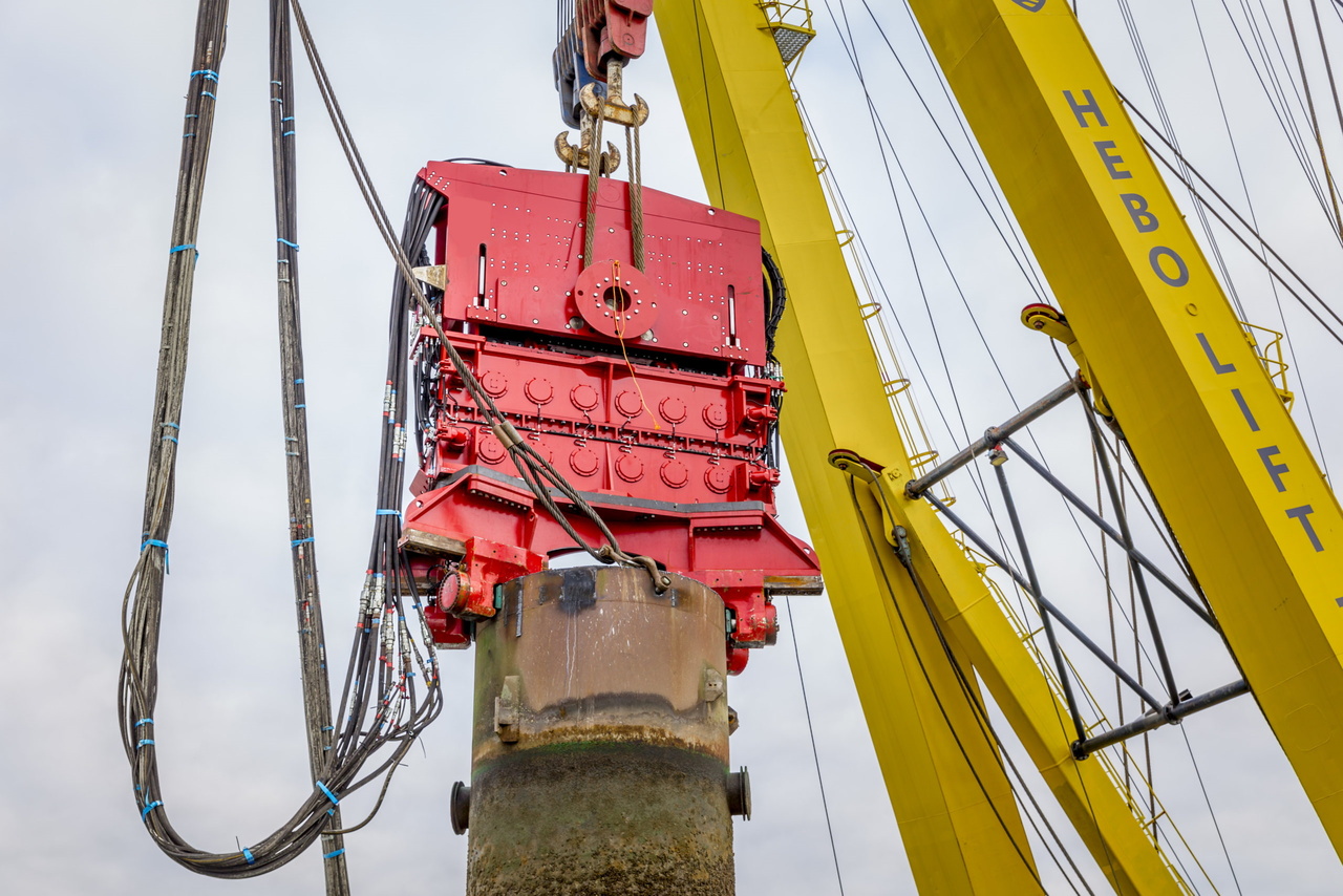 Гидромолот для Кранов AME Crane Vibratory Pile hammer: фото 20