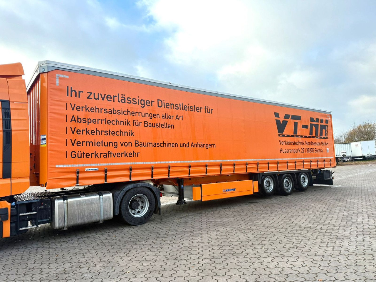 Krone Schiebeplanen Auflieger Wie Neu Code XL - Тентованный полуприцеп: фото 2 Krone Schiebeplanen Auflieger Wie Neu Code XL - Тентованный полуприцеп: фото 2