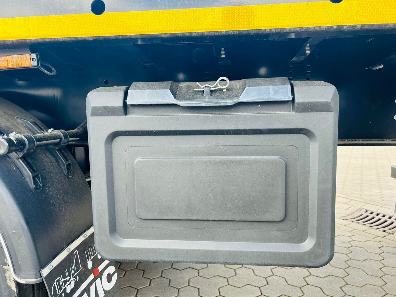 Полуприцеп лесовоз PAVIC 3-Achs Plattform-Auflieger/Leergew. ca. 7,1t: фото 12 Полуприцеп лесовоз PAVIC 3-Achs Plattform-Auflieger/Leergew. ca. 7,1t: фото 12