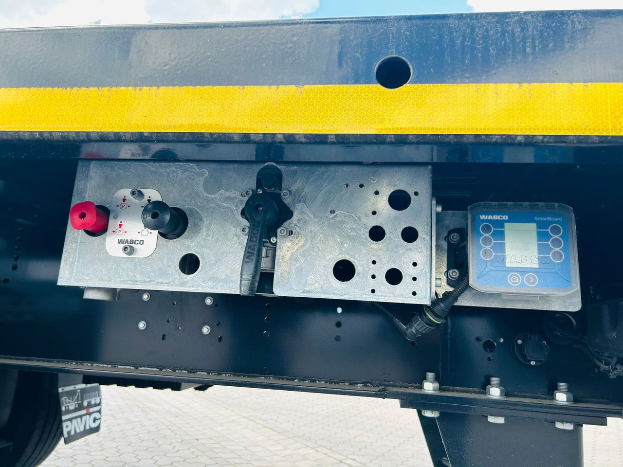 Полуприцеп лесовоз PAVIC 3-Achs Plattform-Auflieger/Leergew. ca. 7,1t: фото 10 Полуприцеп лесовоз PAVIC 3-Achs Plattform-Auflieger/Leergew. ca. 7,1t: фото 10