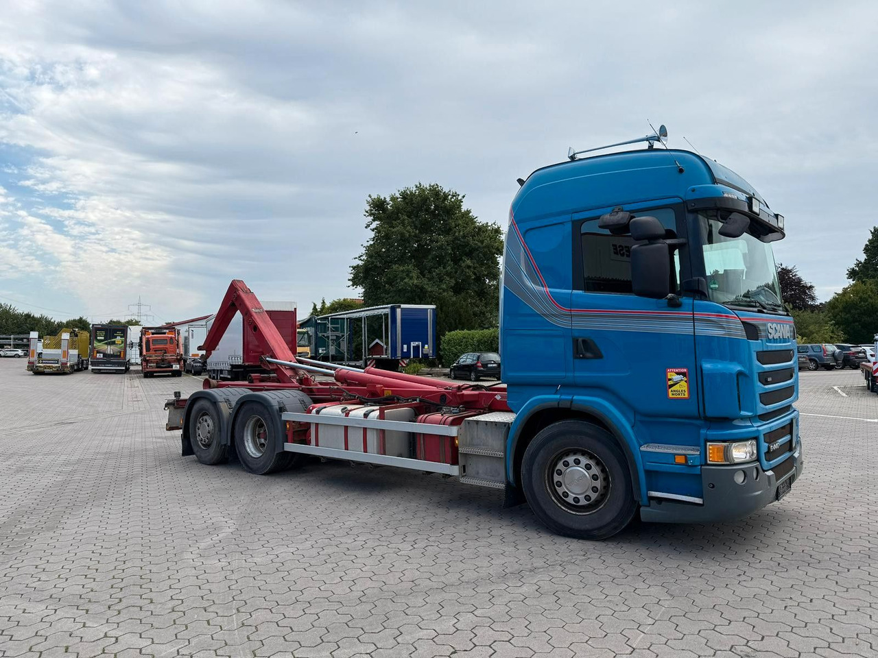 Scania G440 Abrollkipper/Hakenlift - Крюковой мультилифт: фото 1 Scania G440 Abrollkipper/Hakenlift - Крюковой мультилифт: фото 1