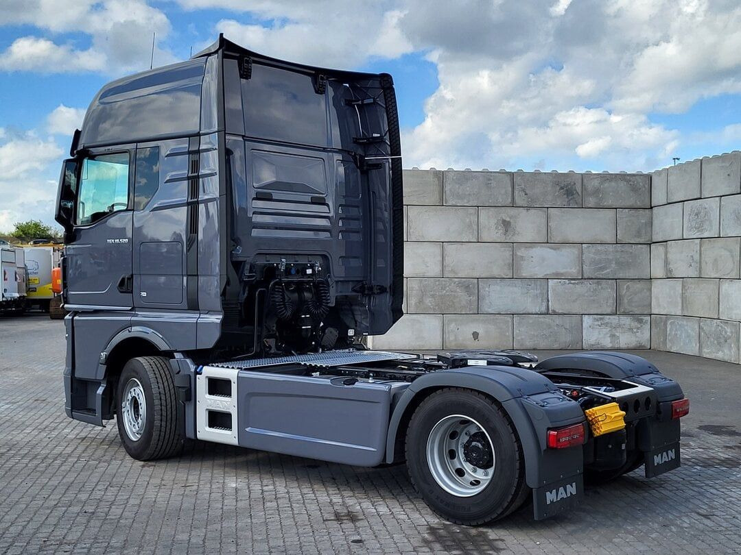 MAN TGX 18.520 GX 4x2 BL SA Euro 6 Sofort Verfügbar - Тягач: фото 3 MAN TGX 18.520 GX 4x2 BL SA Euro 6 Sofort Verfügbar - Тягач: фото 3