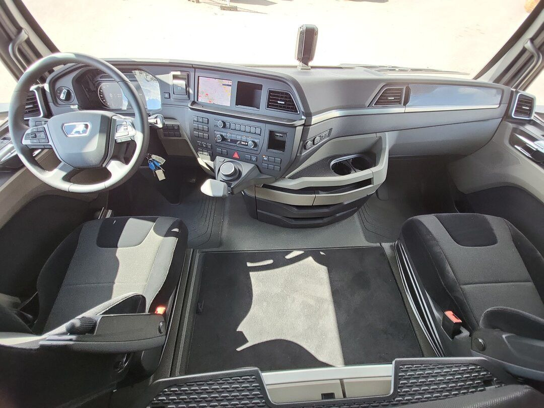 MAN TGX 18.520 GX 4x2 BL SA Euro 6 Sofort Verfügbar - Тягач: фото 5 MAN TGX 18.520 GX 4x2 BL SA Euro 6 Sofort Verfügbar - Тягач: фото 5