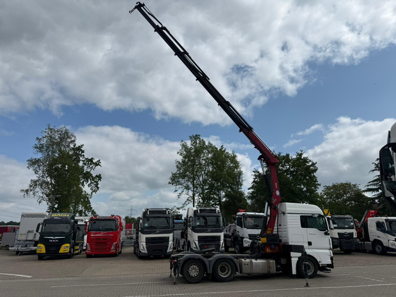 MAN TGX 26.440 6x2 mit HMF 3000-5 Kran TÜV NEU - Тягач: фото 3 MAN TGX 26.440 6x2 mit HMF 3000-5 Kran TÜV NEU - Тягач: фото 3