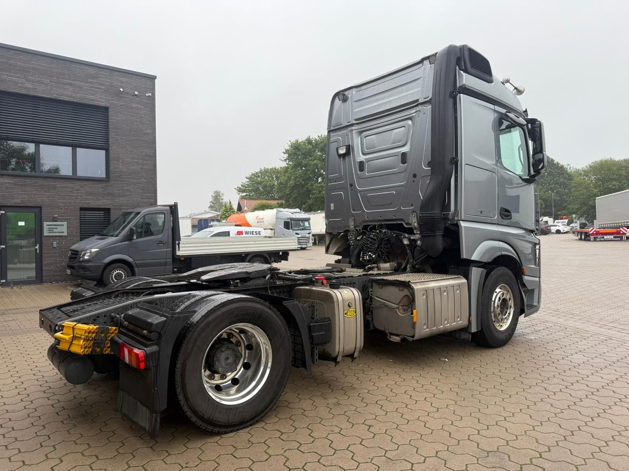 Mercedes-Benz Actros 1851 LS 4x2 Hydraulik Alu Felgen - Тягач: фото 4 Mercedes-Benz Actros 1851 LS 4x2 Hydraulik Alu Felgen - Тягач: фото 4