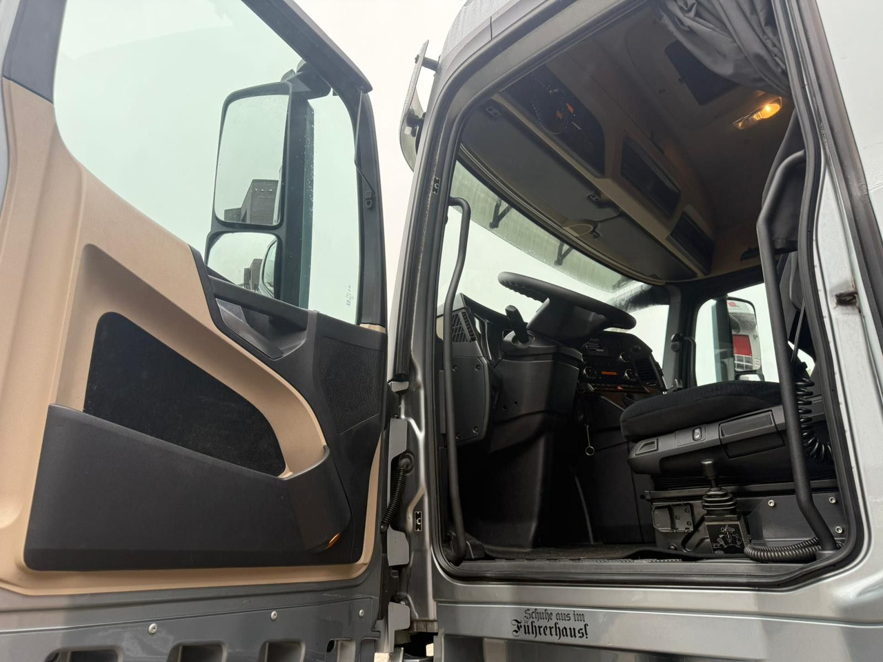 Тягач Mercedes-Benz Actros 1851 LS 4x2 Hydraulik Alu Felgen: фото 6 Тягач Mercedes-Benz Actros 1851 LS 4x2 Hydraulik Alu Felgen: фото 6