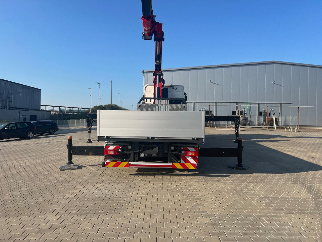 Volvo FH 500 8x2 Kran F710 RA2.26 - Грузовик бортовой/ Платформа, Автоманипулятор: фото 4 Volvo FH 500 8x2 Kran F710 RA2.26 - Грузовик бортовой/ Платформа, Автоманипулятор: фото 4