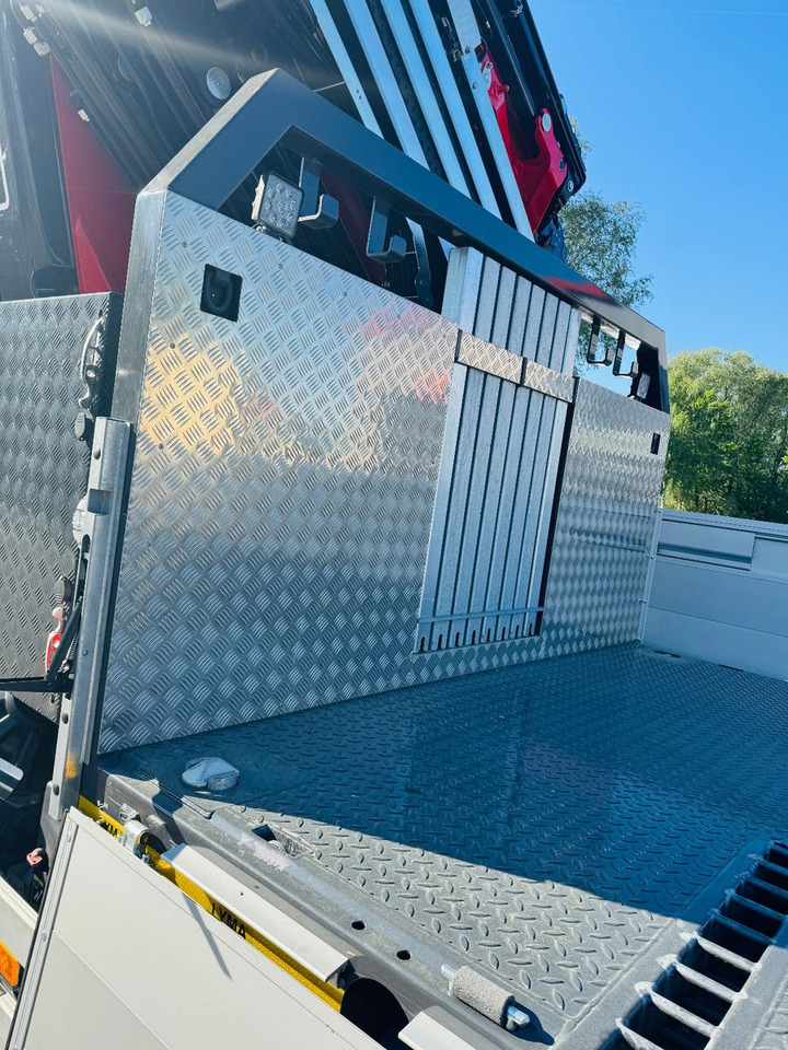 Volvo FH 500 8x2 mit F710RA.2.27 L426 und V20 Winde - Грузовик бортовой/ Платформа, Автоманипулятор: фото 3 Volvo FH 500 8x2 mit F710RA.2.27 L426 und V20 Winde - Грузовик бортовой/ Платформа, Автоманипулятор: фото 3