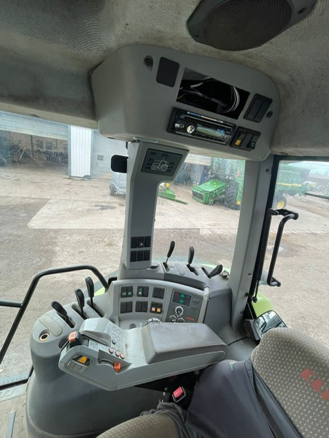 Claas Arion 640 - Трактор: фото 2 Claas Arion 640 - Трактор: фото 2