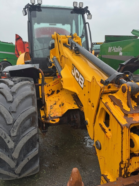 JCB TM320S - Телескопический погрузчик: фото 1 JCB TM320S - Телескопический погрузчик: фото 1