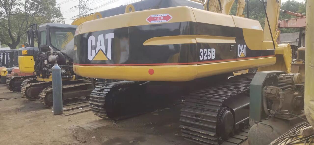 CATERPILLAR 325B - Гусеничный экскаватор: фото 1 CATERPILLAR 325B - Гусеничный экскаватор: фото 1