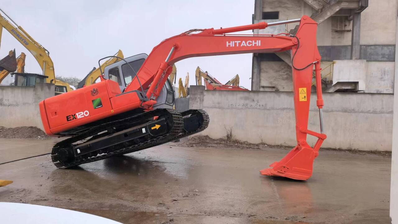 HITACHI EX120-5 - Гусеничный экскаватор: фото 4 HITACHI EX120-5 - Гусеничный экскаватор: фото 4