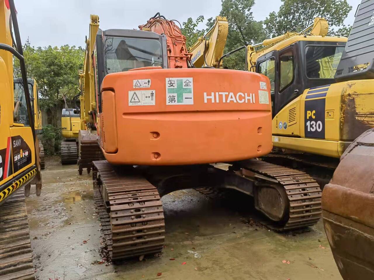 HITACHI ZX135US - Гусеничный экскаватор: фото 3 HITACHI ZX135US - Гусеничный экскаватор: фото 3