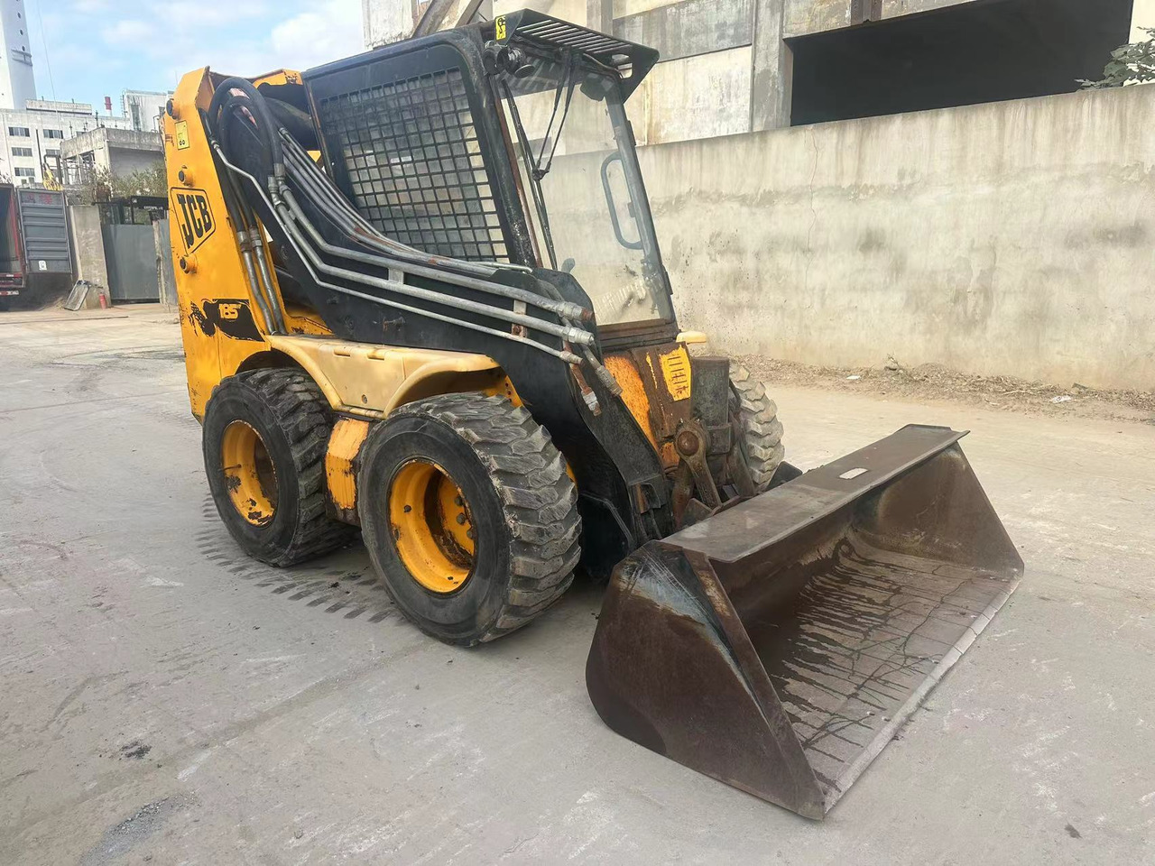 JCB 185 - Мини-погрузчик с бортовым поворотом: фото 5 JCB 185 - Мини-погрузчик с бортовым поворотом: фото 5