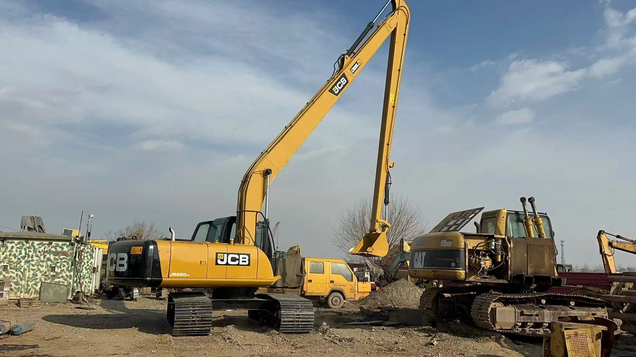 JCB JS220LC - Гусеничный экскаватор: фото 3 JCB JS220LC - Гусеничный экскаватор: фото 3