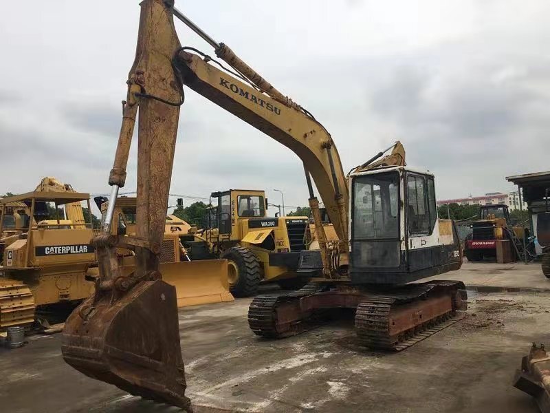 KOMATSU PC120-5 - Гусеничный экскаватор: фото 2 KOMATSU PC120-5 - Гусеничный экскаватор: фото 2