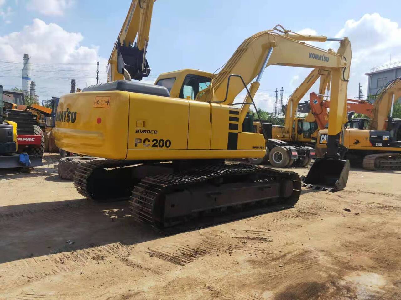 KOMATSU PC200-6 - Гусеничный экскаватор: фото 5 KOMATSU PC200-6 - Гусеничный экскаватор: фото 5