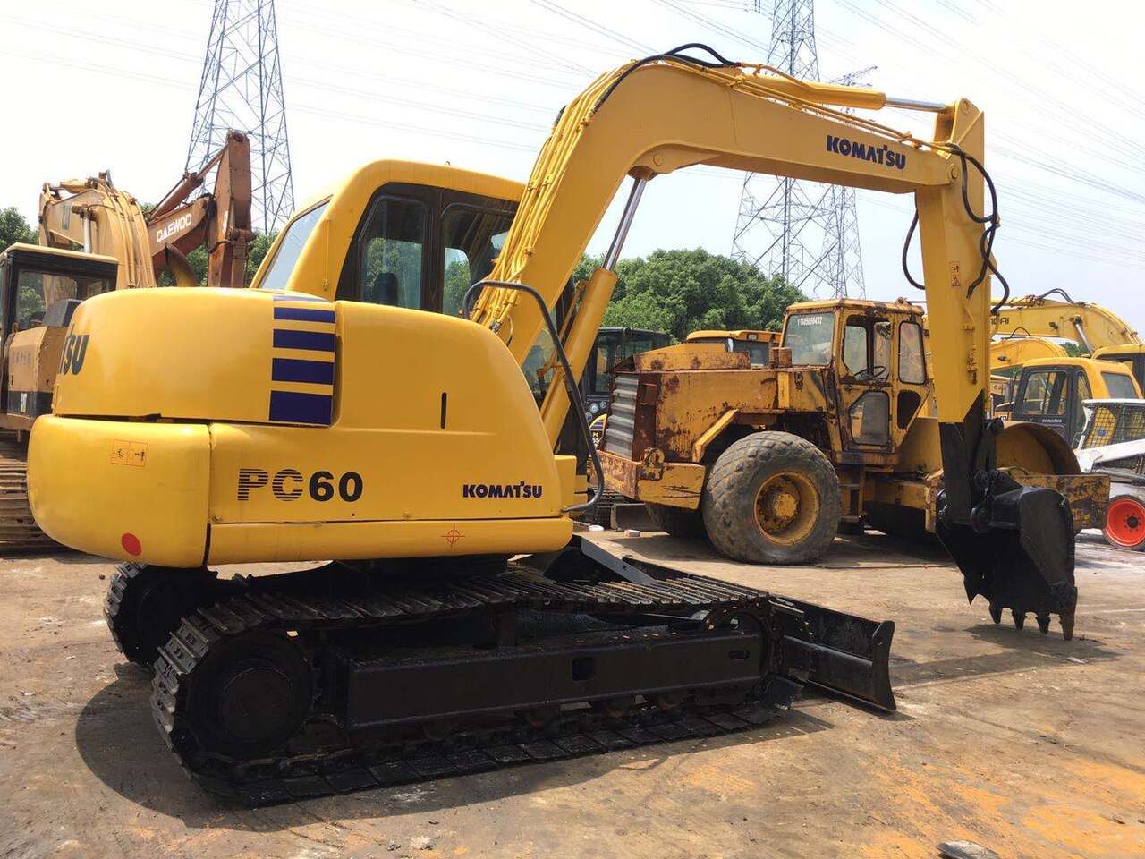 KOMATSU PC60-7 - Мини-экскаватор: фото 1 KOMATSU PC60-7 - Мини-экскаватор: фото 1