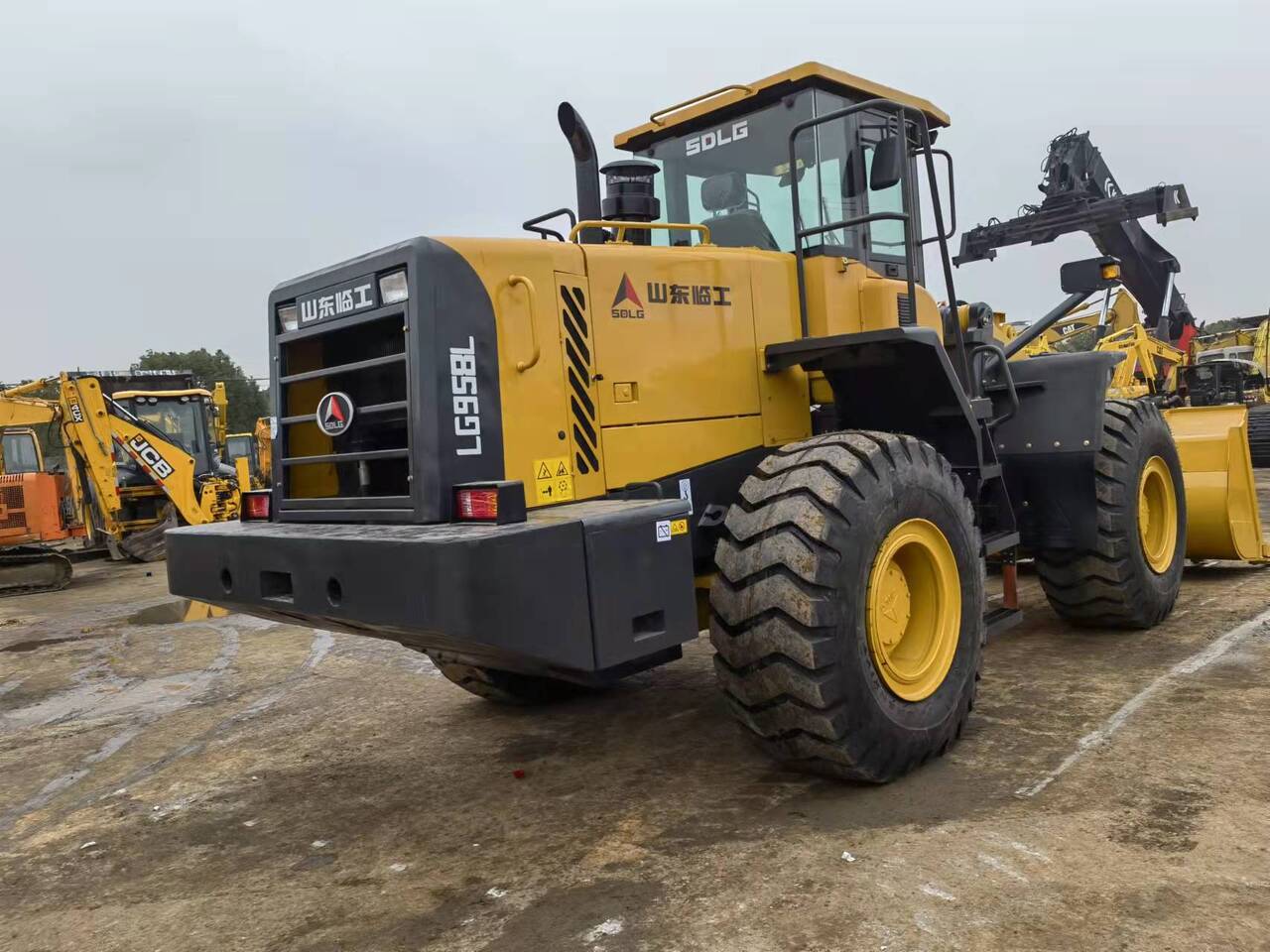 SDLG LG958L - Колёсный погрузчик: фото 2 SDLG LG958L - Колёсный погрузчик: фото 2