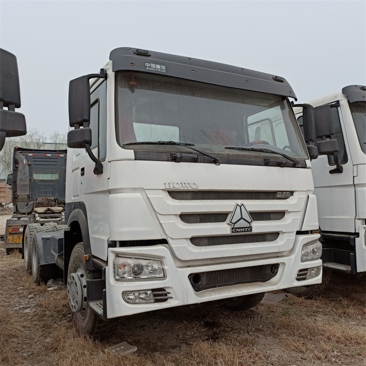 HOWO 6x4 375hp tractor - Тягач: фото 5 HOWO 6x4 375hp tractor - Тягач: фото 5