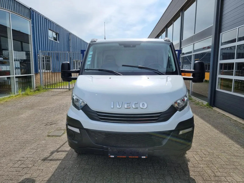 Iveco Daily 50C18 Plateau/ Airco/ PTO/ E6 - Малотоннажный бортовой грузовик: фото 3 Iveco Daily 50C18 Plateau/ Airco/ PTO/ E6 - Малотоннажный бортовой грузовик: фото 3