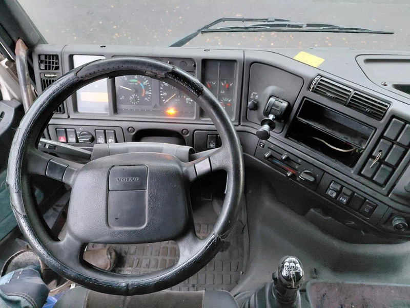 Тягач Volvo FH 12.380 MANUAL 3+3 GEARBOX: фото 14 Тягач Volvo FH 12.380 MANUAL 3+3 GEARBOX: фото 14