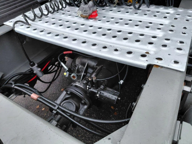 Тягач Volvo FH 12.380 MANUAL 3+3 GEARBOX: фото 6 Тягач Volvo FH 12.380 MANUAL 3+3 GEARBOX: фото 6