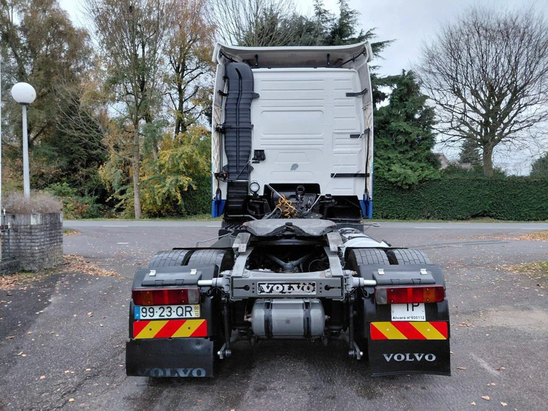 Тягач Volvo FH 12.380 MANUAL 3+3 GEARBOX: фото 8 Тягач Volvo FH 12.380 MANUAL 3+3 GEARBOX: фото 8