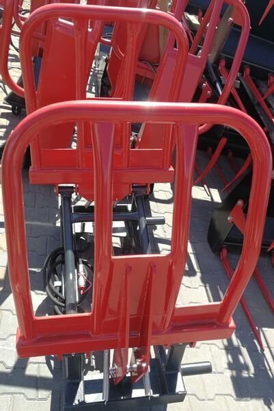 METAL-TECHNIK New Rundballenzange/ Bale clamp/ Chwytak do bel - Грейфер для Сельскохозяйственной техники: фото 2 METAL-TECHNIK New Rundballenzange/ Bale clamp/ Chwytak do bel - Грейфер для Сельскохозяйственной техники: фото 2