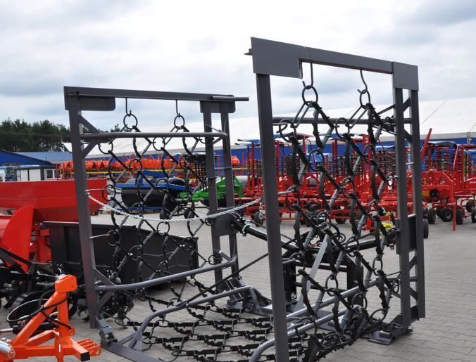 Metal-Technik Włóka łąkowo – polowa 8m / 4 rzędy - Луговая борона: фото 1 Metal-Technik Włóka łąkowo – polowa 8m / 4 rzędy - Луговая борона: фото 1