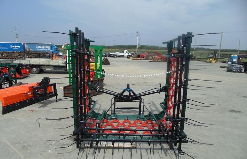 Metal-Technik Włoko-chwastownik 6m - Луговая борона: фото 2 Metal-Technik Włoko-chwastownik 6m - Луговая борона: фото 2