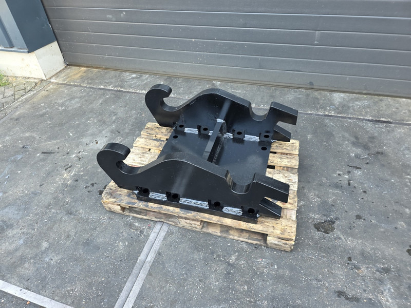 Kopplaat cw55s adaptor plate indeco adaptor plate cw55s - Сцепное устройство для Строительной техники: фото 1 Kopplaat cw55s adaptor plate indeco adaptor plate cw55s - Сцепное устройство для Строительной техники: фото 1