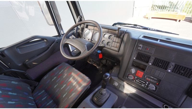 Iveco EUROTRAKKER CURSOR 350 6X4 FALTBED WITH PALFINGER PK 20002 CRANE - Автоманипулятор: фото 5 Iveco EUROTRAKKER CURSOR 350 6X4 FALTBED WITH PALFINGER PK 20002 CRANE - Автоманипулятор: фото 5