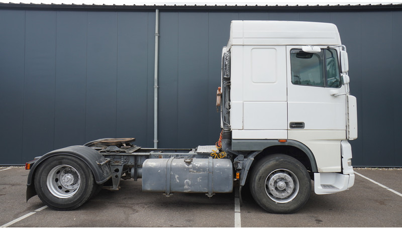 DAF XF 95.380 SC MANUAL GEARBOX - Тягач: фото 2 DAF XF 95.380 SC MANUAL GEARBOX - Тягач: фото 2