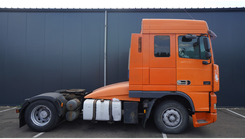 DAF XF 95.380 SC MANUAL GEARBOX - Тягач: фото 2 DAF XF 95.380 SC MANUAL GEARBOX - Тягач: фото 2
