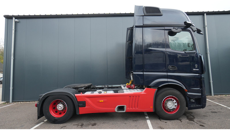 Mercedes-Benz ACTROS 1945 GIGASPACE 713.000KM - Тягач: фото 2 Mercedes-Benz ACTROS 1945 GIGASPACE 713.000KM - Тягач: фото 2