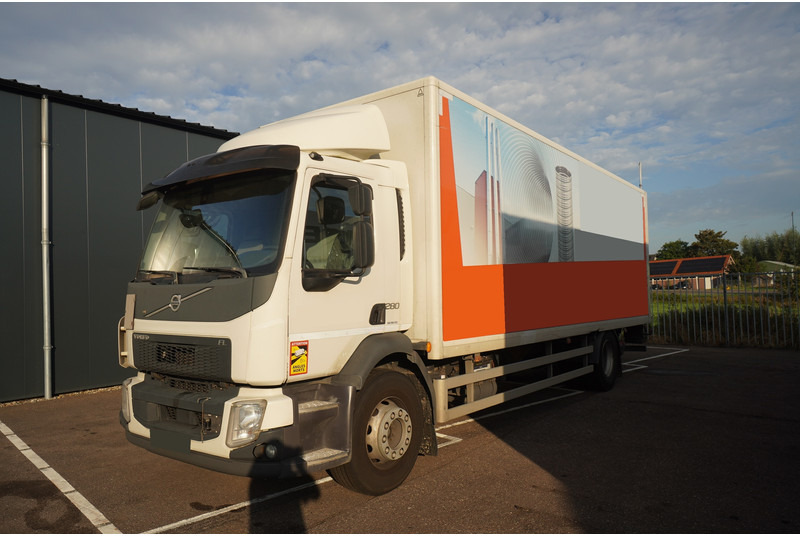 Volvo FL 280 CLOSED BOX BROKEN ENGINE NOT DRIVABLE - Грузовик с закрытым кузовом: фото 2 Volvo FL 280 CLOSED BOX BROKEN ENGINE NOT DRIVABLE - Грузовик с закрытым кузовом: фото 2