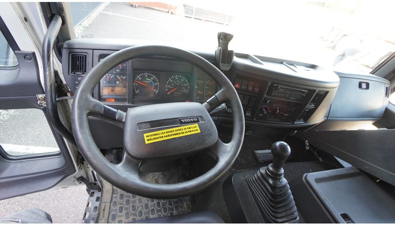 Volvo FL 6.220 CLOSED BOX 444.000KM MANUAL GEARBOX - Грузовик с закрытым кузовом: фото 5 Volvo FL 6.220 CLOSED BOX 444.000KM MANUAL GEARBOX - Грузовик с закрытым кузовом: фото 5