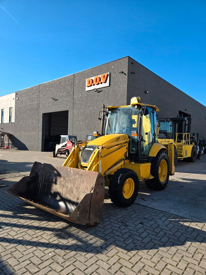 Komatsu WB97 - Экскаватор-погрузчик: фото 1 Komatsu WB97 - Экскаватор-погрузчик: фото 1