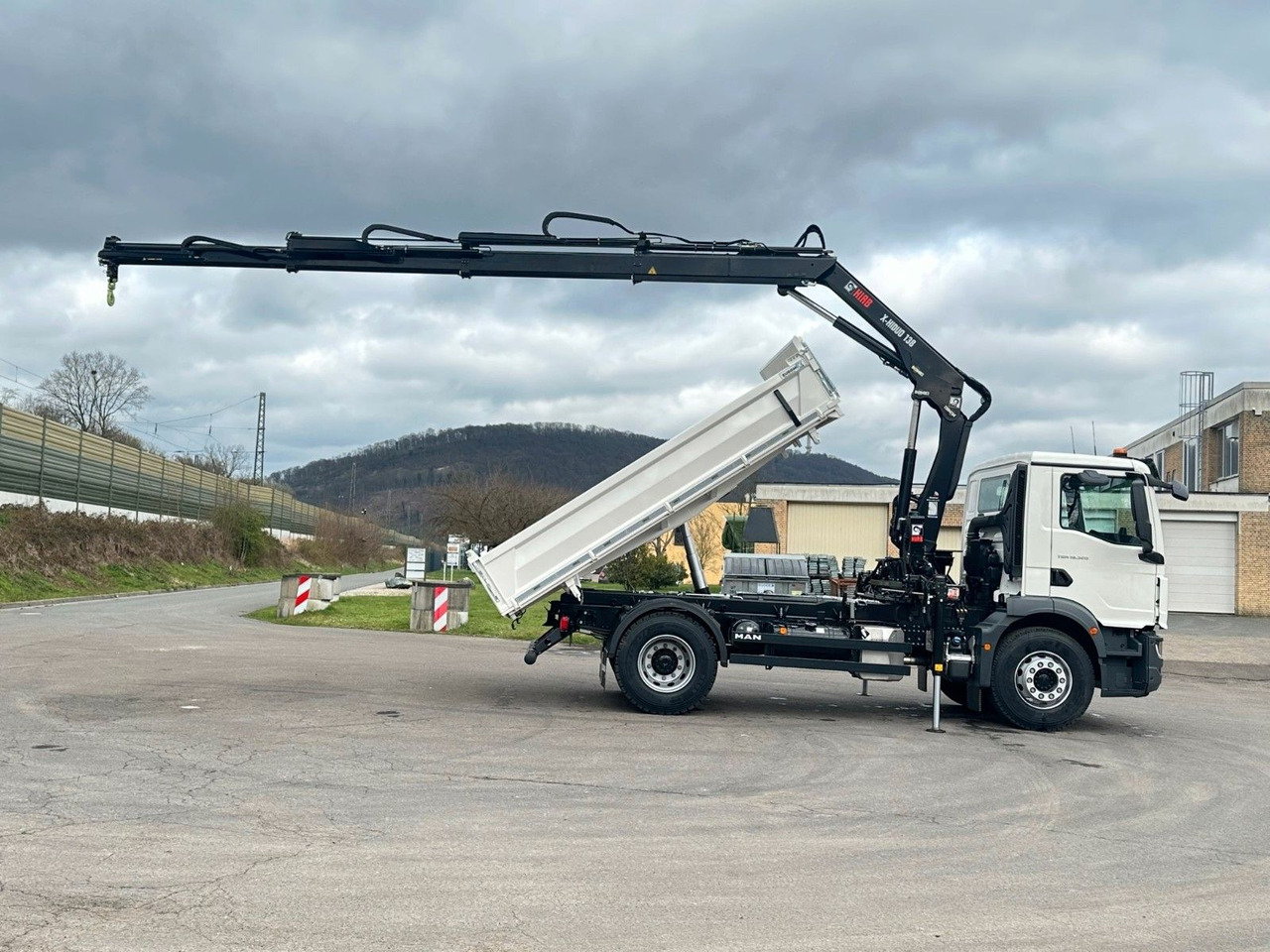 MAN TGM 18.320 4x2 Euro6e Hiab X-HiDuo 138DS-3 MAN TGM 18.320 4x2 Euro6e Hiab X-HiDuo 138DS-3 - Самосвал, Автоманипулятор: фото 4 MAN TGM 18.320 4x2 Euro6e Hiab X-HiDuo 138DS-3 MAN TGM 18.320 4x2 Euro6e Hiab X-HiDuo 138DS-3 - Самосвал, Автоманипулятор: фото 4