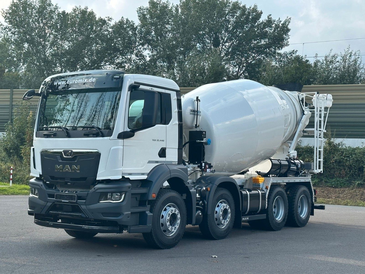 MAN TGS 32.440 8x4 / Euromix MTP EM 9 L - Автобетоносмеситель: фото 3 MAN TGS 32.440 8x4 / Euromix MTP EM 9 L - Автобетоносмеситель: фото 3