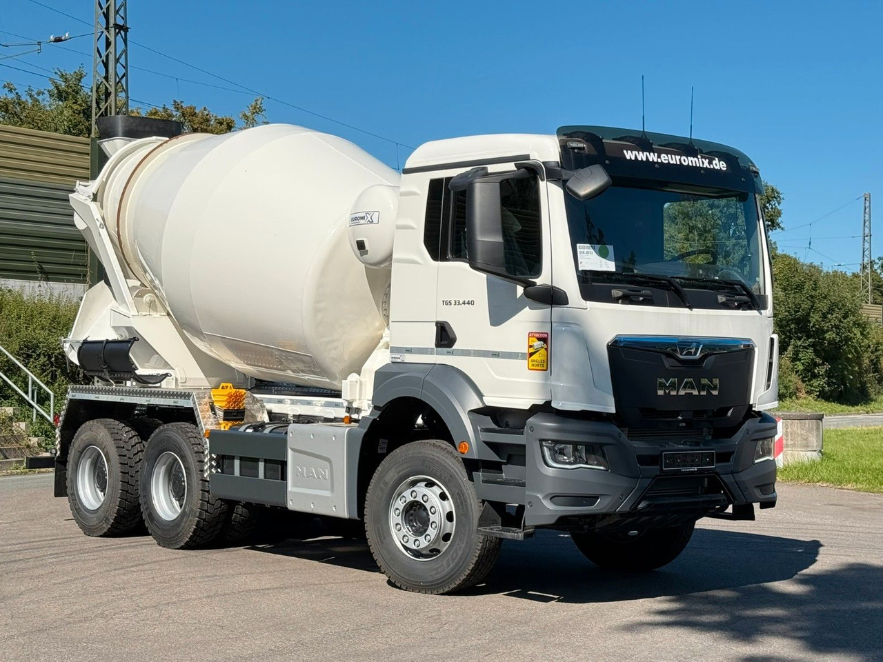 MAN TGS 33.440 / 6X4 Euro6e Euromix MTP EM 7 L - Автобетоносмеситель: фото 1 MAN TGS 33.440 / 6X4 Euro6e Euromix MTP EM 7 L - Автобетоносмеситель: фото 1