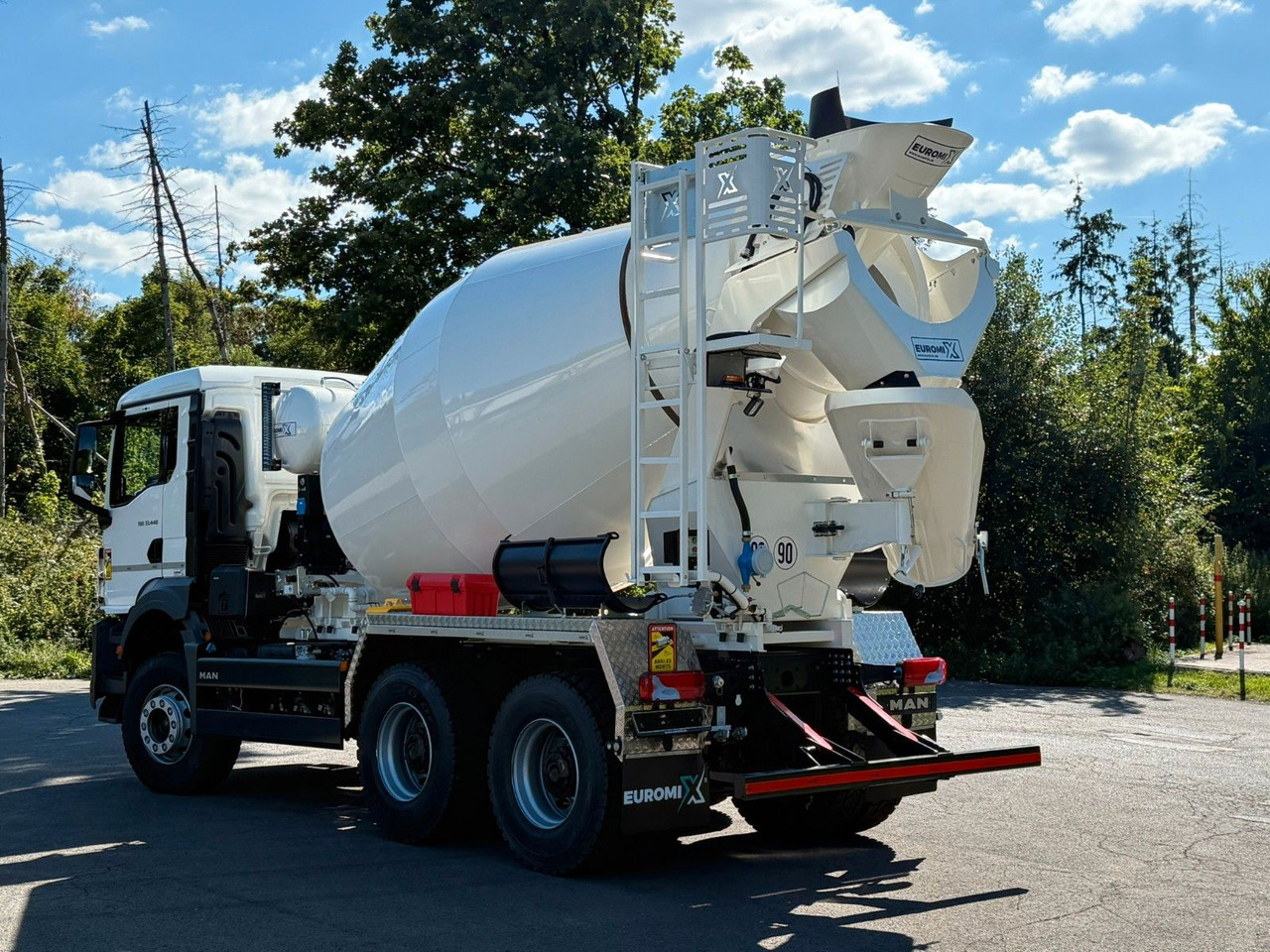 MAN TGS 33.440 / 6X4 Euro6e Euromix MTP EM 7 L - Автобетоносмеситель: фото 5 MAN TGS 33.440 / 6X4 Euro6e Euromix MTP EM 7 L - Автобетоносмеситель: фото 5