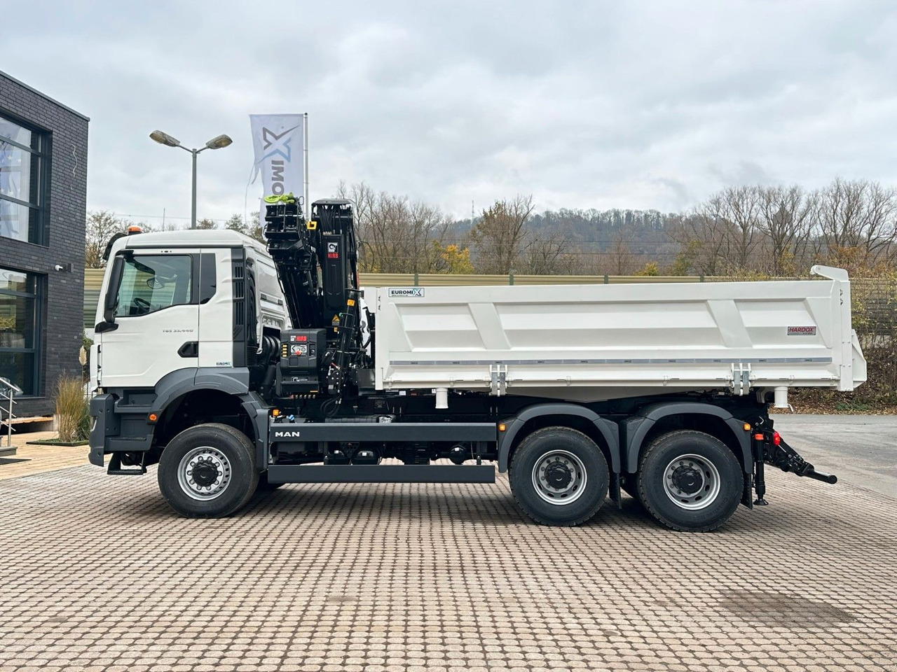 MAN TGS 33.440 6x6 /3-Seiten- Kipper / Kran HIAB 302 - Самосвал, Автоманипулятор: фото 2 MAN TGS 33.440 6x6 /3-Seiten- Kipper / Kran HIAB 302 - Самосвал, Автоманипулятор: фото 2