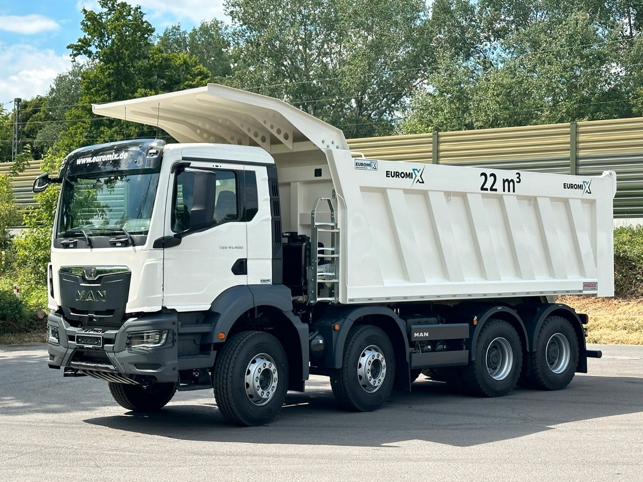 MAN TGS 41.400 8x4 / EUROMIX MTP 22m³/ Eckige Mulde - Самосвал: фото 2 MAN TGS 41.400 8x4 / EUROMIX MTP 22m³/ Eckige Mulde - Самосвал: фото 2