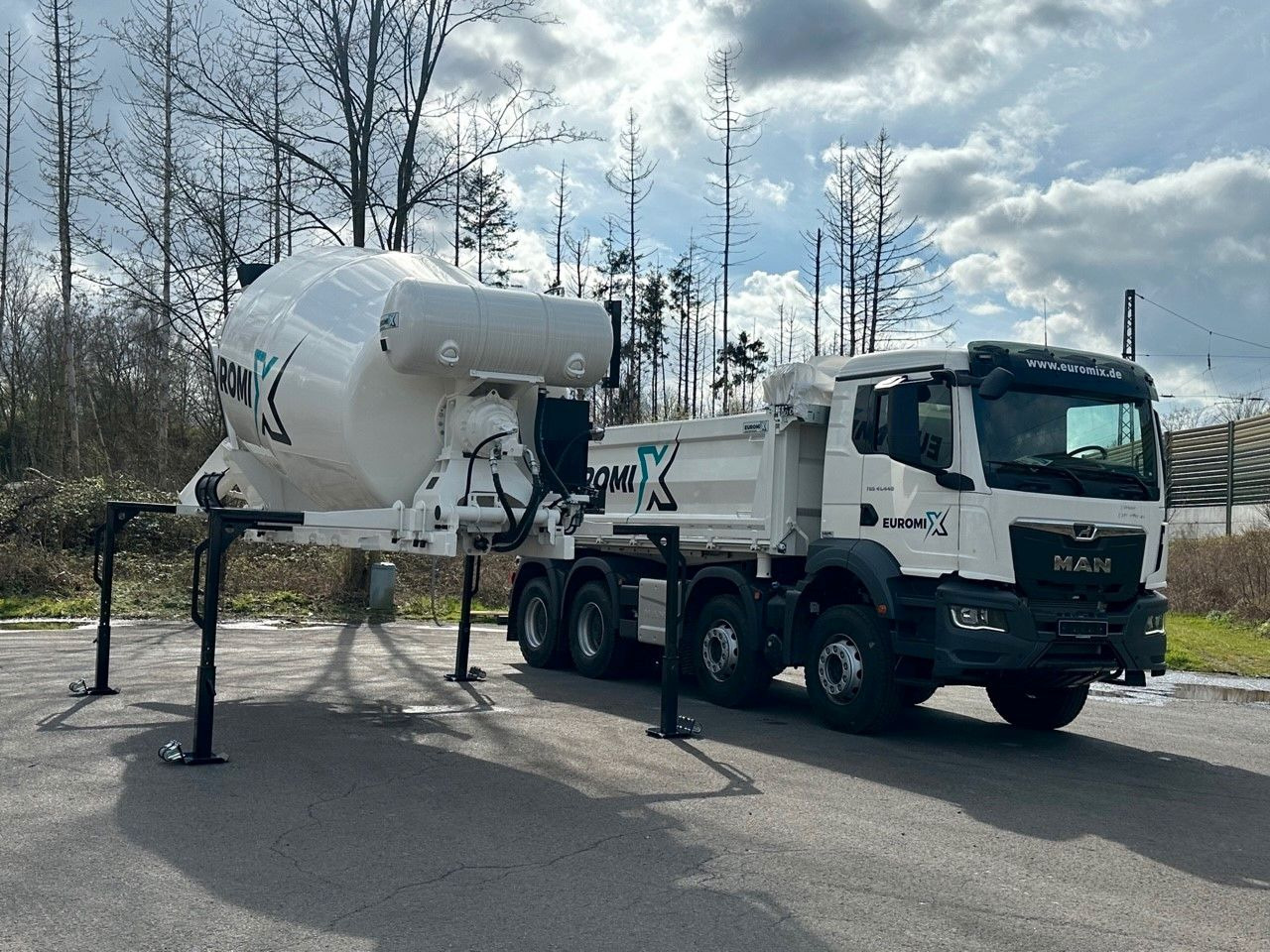 MAN TGS 41.440 8x4 WECHSELSYSTEM KIPPER+MISCHER MAN TGS 41.440 8x4 WECHSELSYSTEM KIPPER+MISCHER - Самосвал: фото 1 MAN TGS 41.440 8x4 WECHSELSYSTEM KIPPER+MISCHER MAN TGS 41.440 8x4 WECHSELSYSTEM KIPPER+MISCHER - Самосвал: фото 1