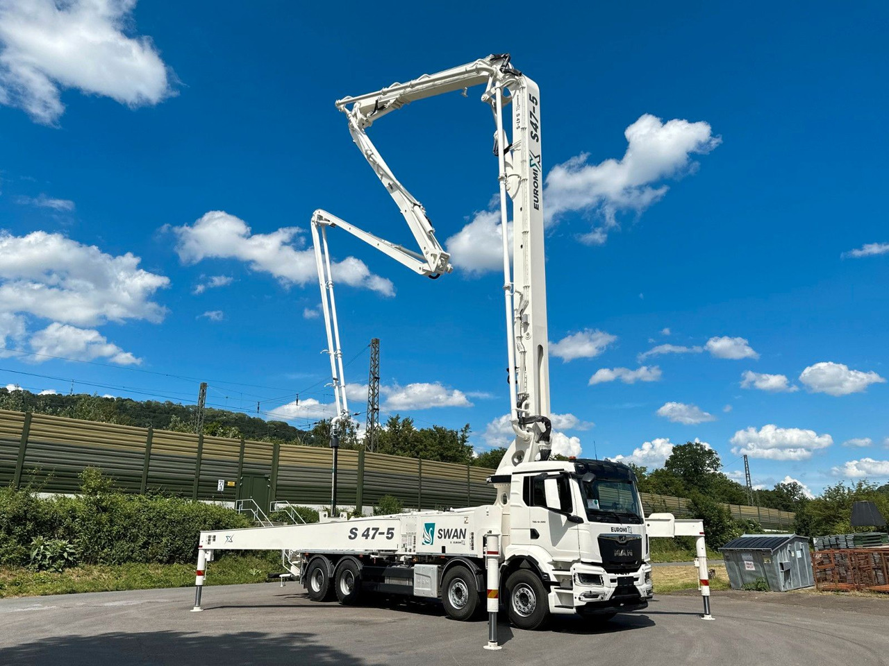 MAN TGS 41.520 8x4 SWAN TSP 47-5 160RZ ( 47m ) - Автобетоносмеситель: фото 2 MAN TGS 41.520 8x4 SWAN TSP 47-5 160RZ ( 47m ) - Автобетоносмеситель: фото 2