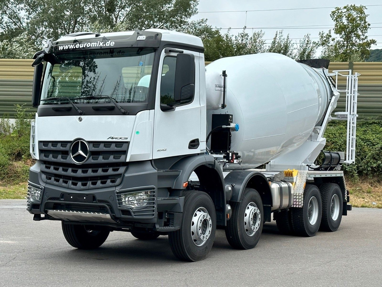 Mercedes-Benz AROCS 5 4142 B 8X4 Euro 3 EuromixMTP EM 10 - Автобетоносмеситель: фото 2 Mercedes-Benz AROCS 5 4142 B 8X4 Euro 3 EuromixMTP EM 10 - Автобетоносмеситель: фото 2