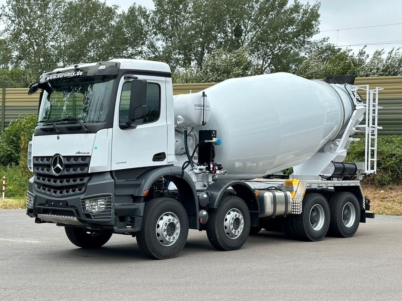 Mercedes-Benz AROCS 5 4142 B 8X4 Euro 3 EuromixMTP EM 10 - Автобетоносмеситель: фото 1 Mercedes-Benz AROCS 5 4142 B 8X4 Euro 3 EuromixMTP EM 10 - Автобетоносмеситель: фото 1
